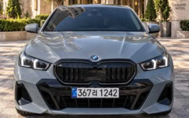 스타렉스벤 중고차 5시리즈 (G60) 530i xDrive 매물 사진 10 - 2026/02 8,500km