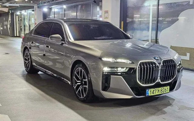 스타렉스벤 중고차 7시리즈 (G70) 740i xDrive M 스포츠 매물 사진 11 - 2025/08 7,898km