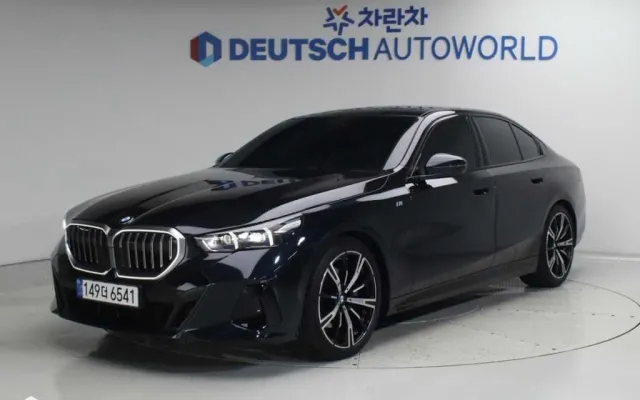 스타렉스벤 중고차 5시리즈 (G60) 530i xDrive 매물 사진 13 - 2025/03 10,238km