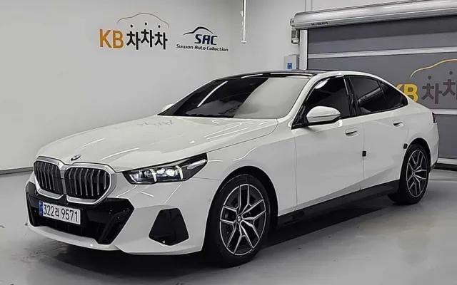 스타렉스벤 중고차 5시리즈 (G60) 520i 매물 사진 15 - 2026/01 4,046km